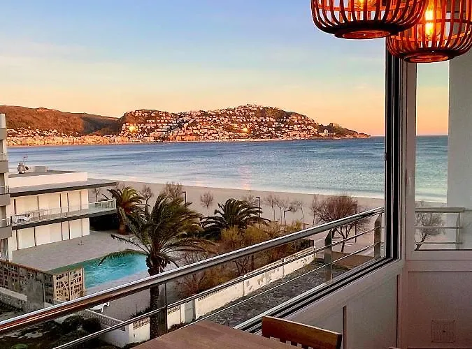 Studio Roses Beach Roses