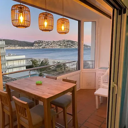 Studio Roses Beach Roses