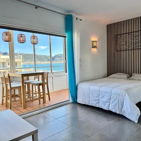 Studio Roses Beach דירה *